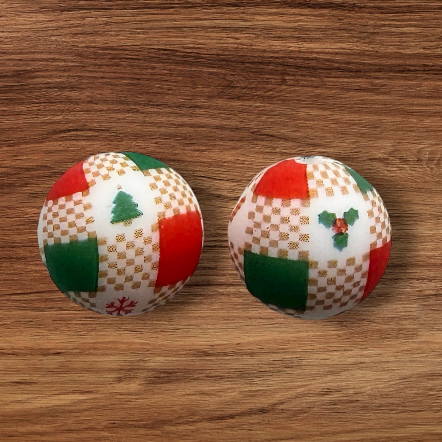 15mm Plaid Christmas Silicone Bead