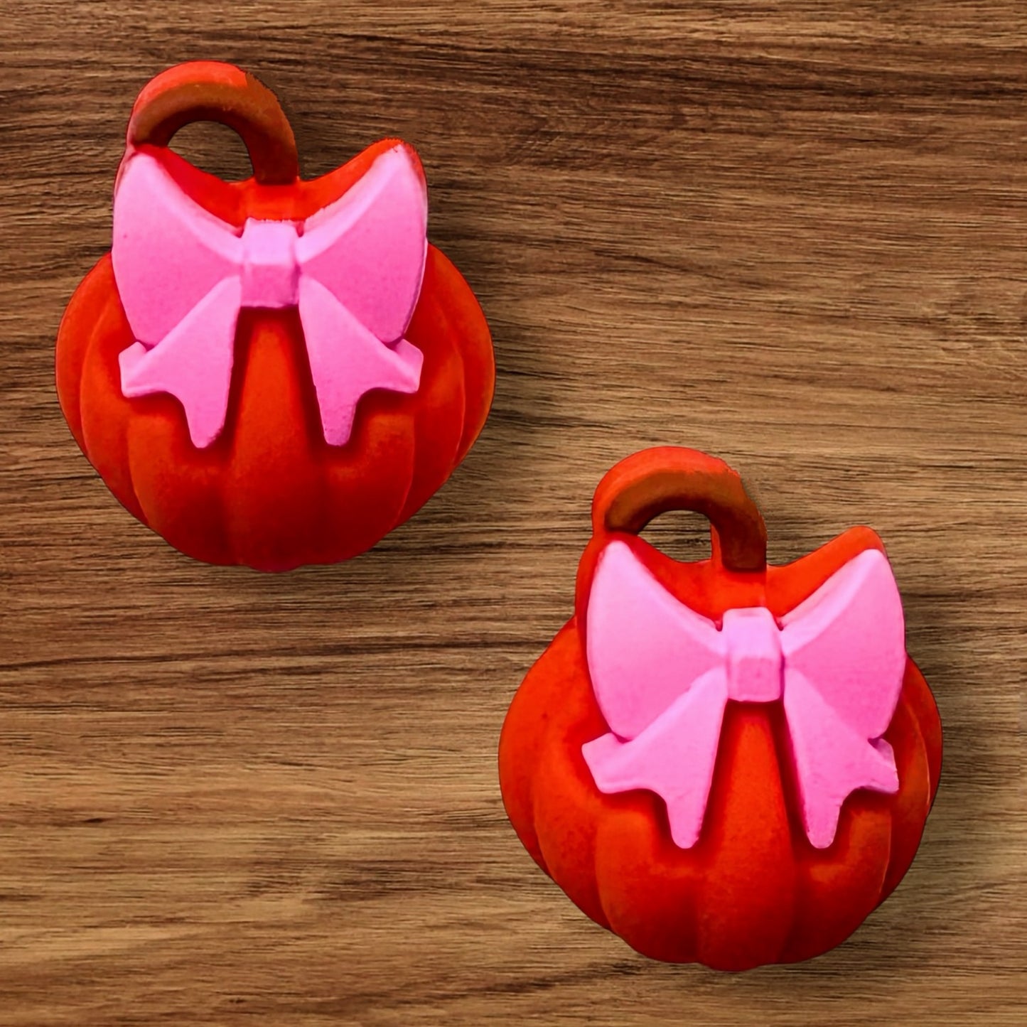 3-D Pumpkin With Bow Focal
