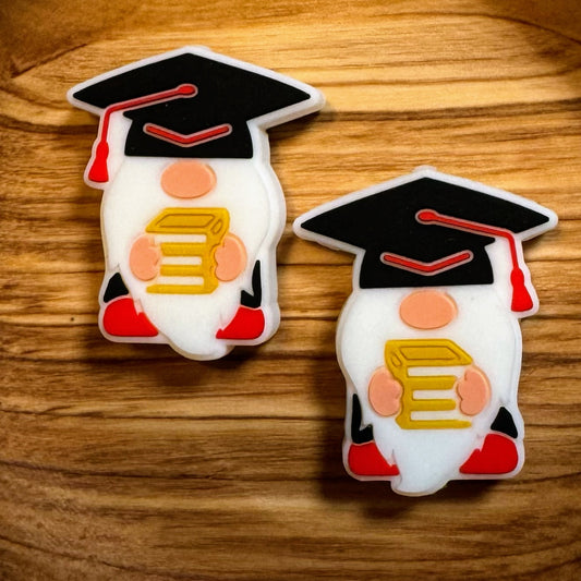 Graduation gnomes focal