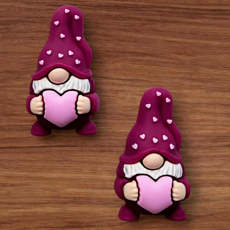 3-D Gnome With Heart Focal (Burgundy)