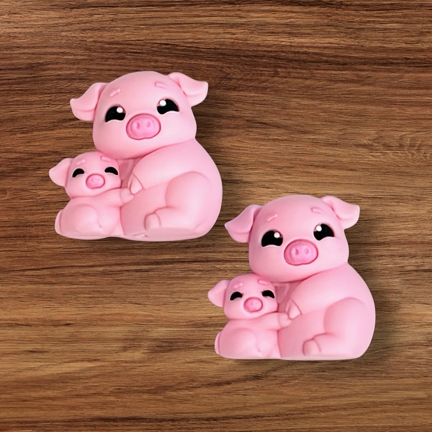 3-D Mama & Baby Pig Focal