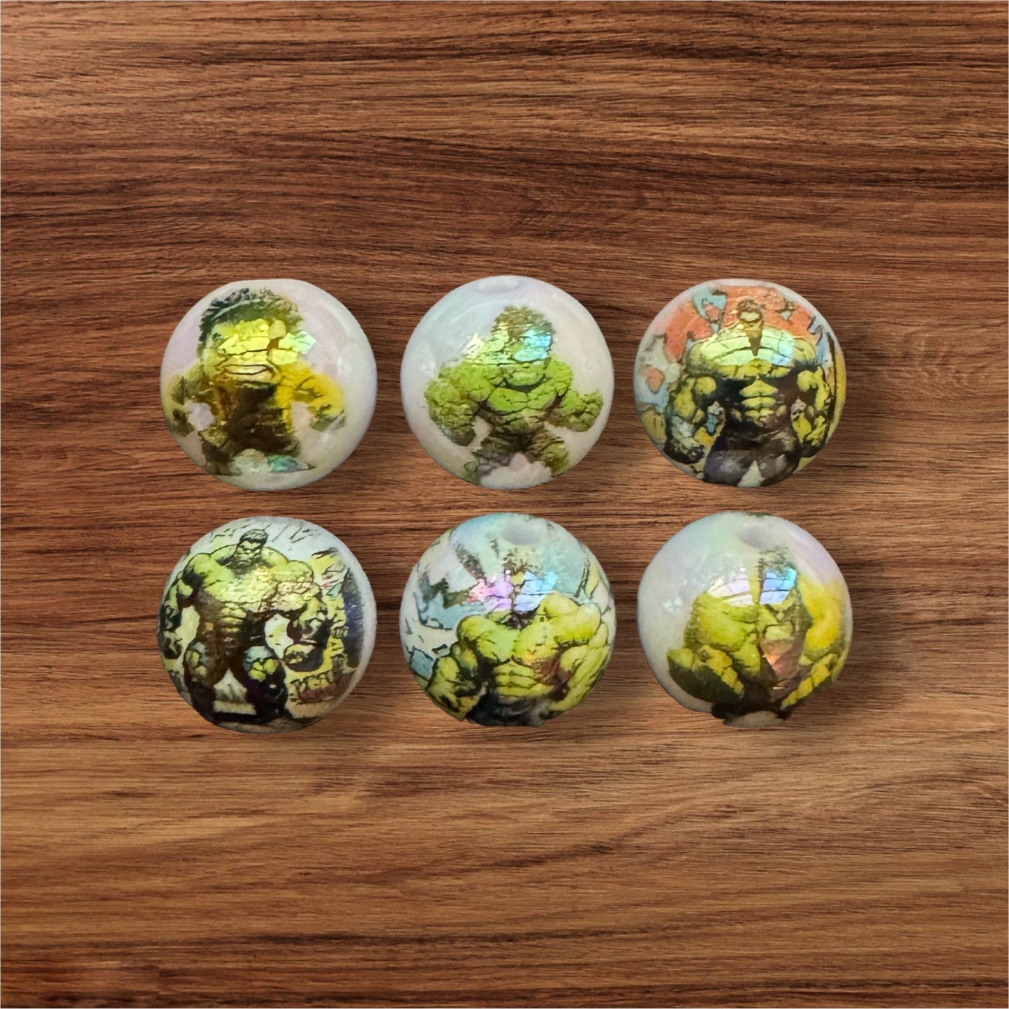 16mm Green Superhero Acrylic Bead