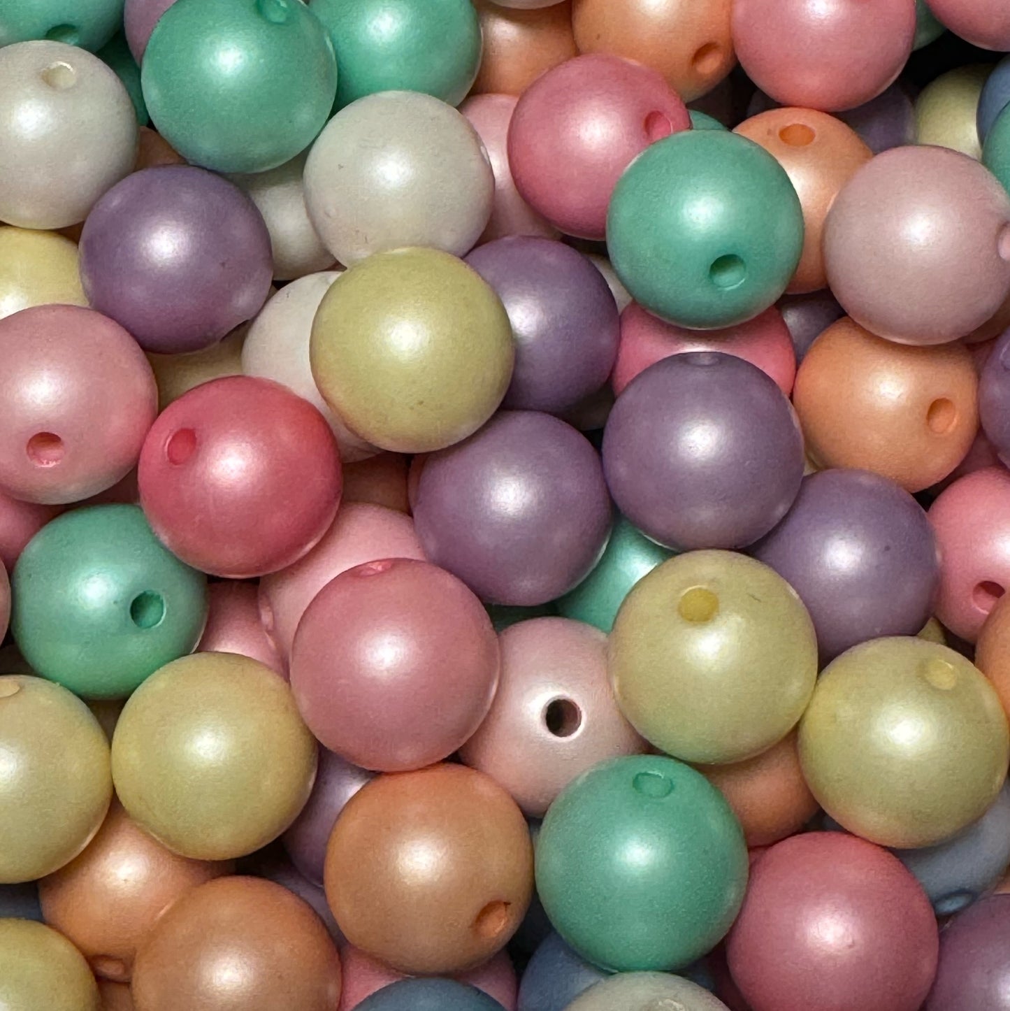 16mm Matte Opal Acrylic Beads