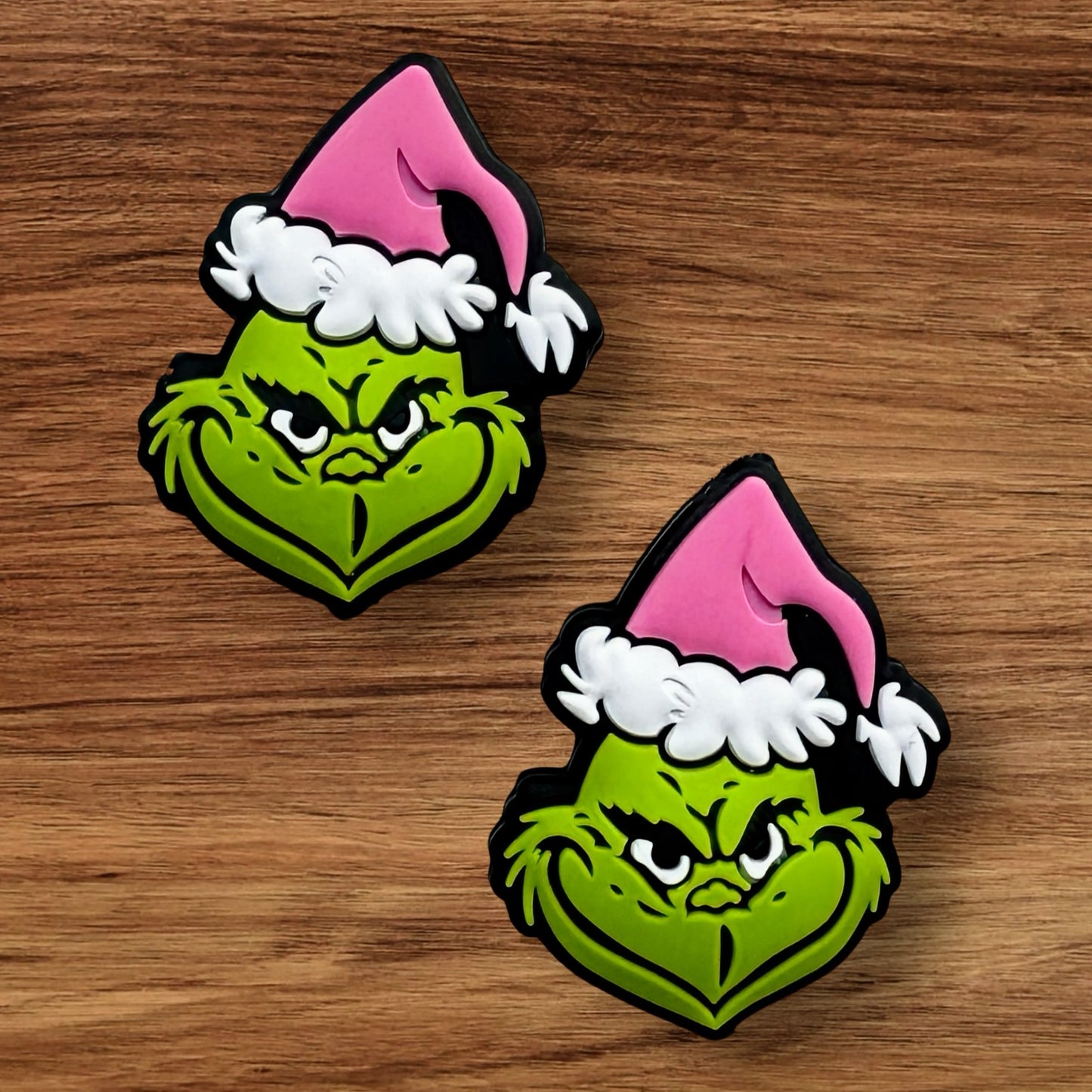 Green Guy In Santa Hat Focal (Pink)