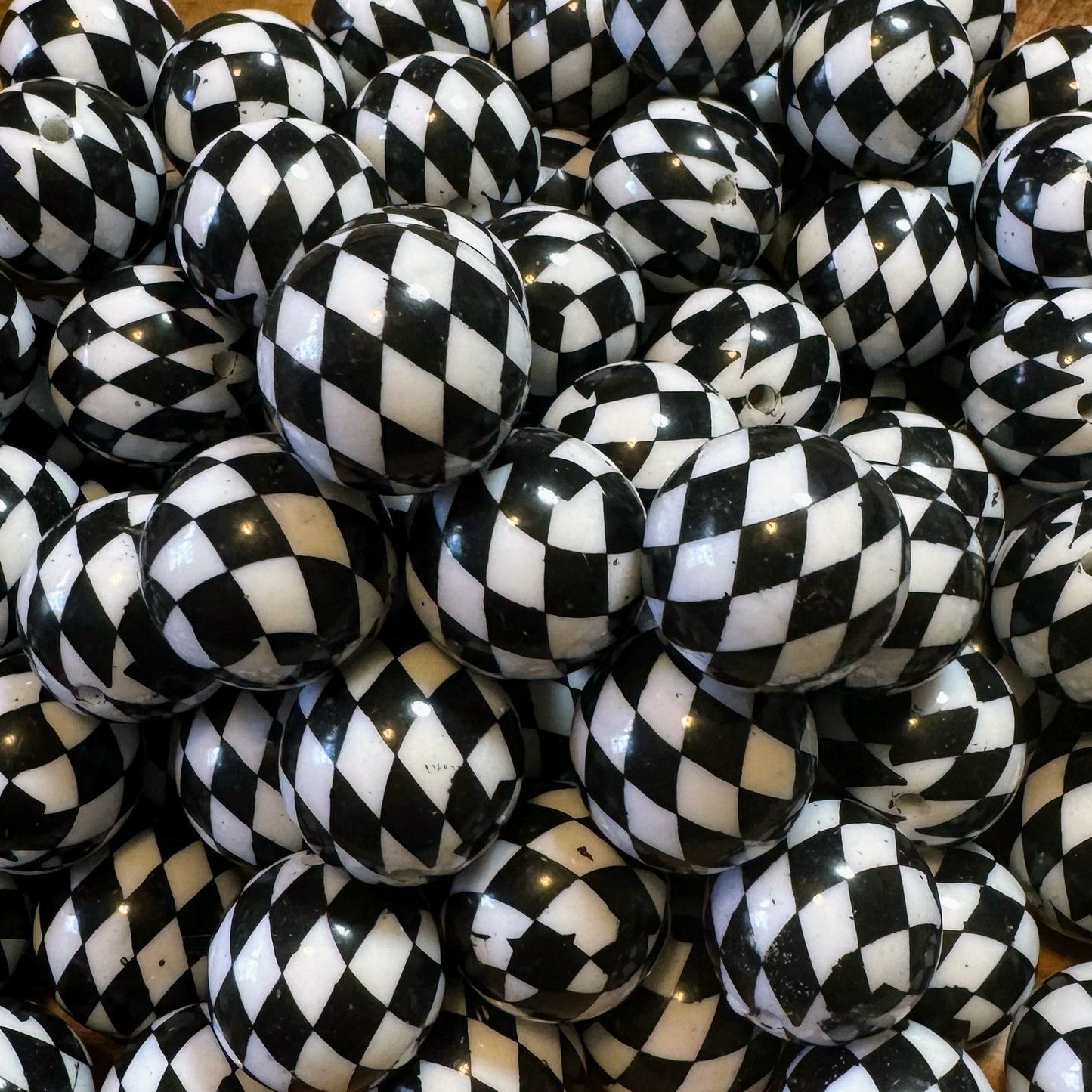 20mm Checkered Acrylic Bead
