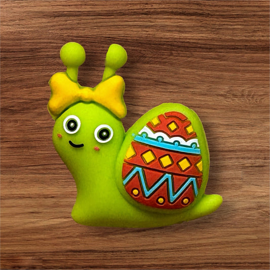 3-D Snail With Easter Egg Focal