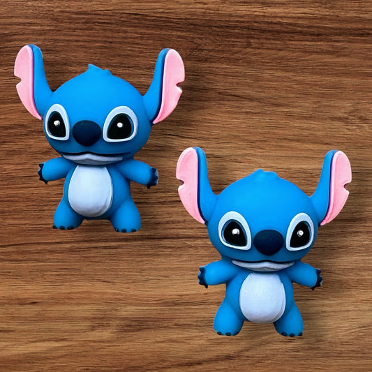 3-D Standing Blue Alien Focal