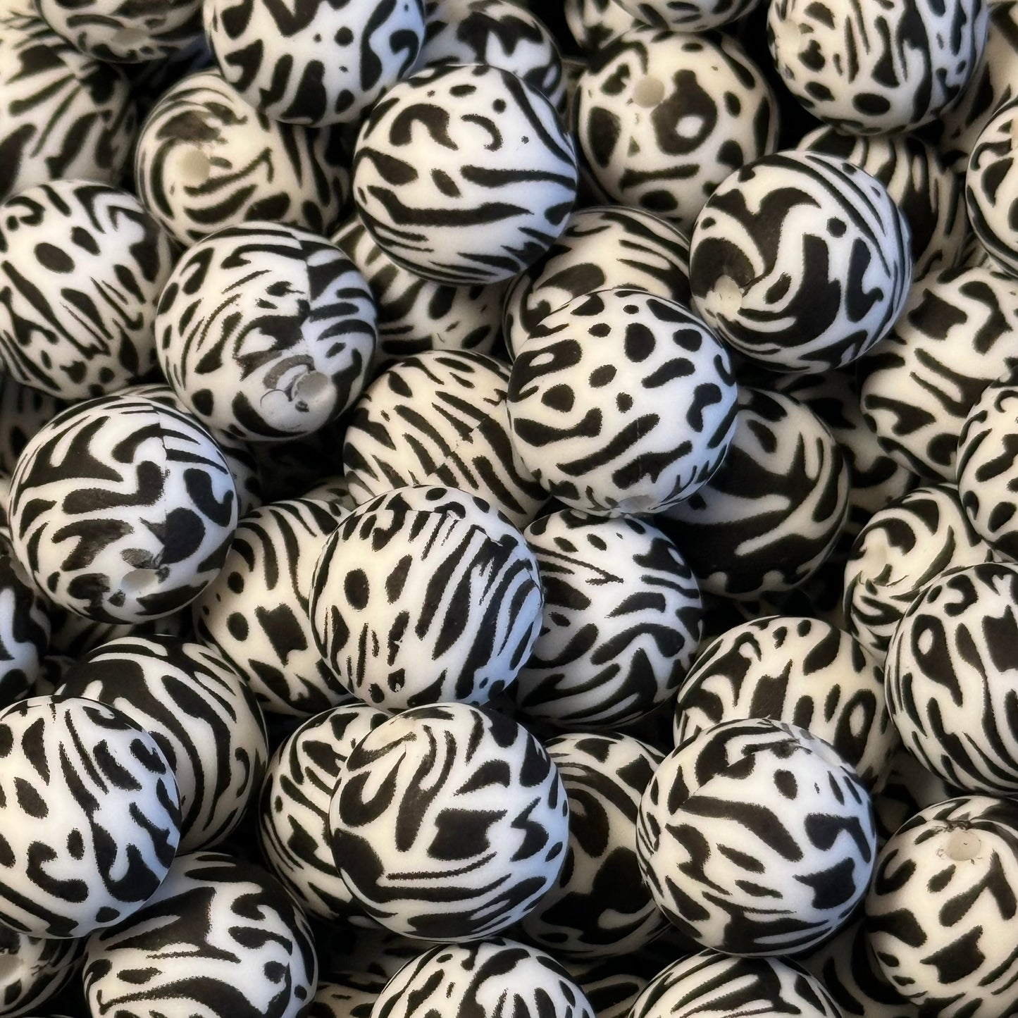 15mm Funky Cow Print Silicone Bead