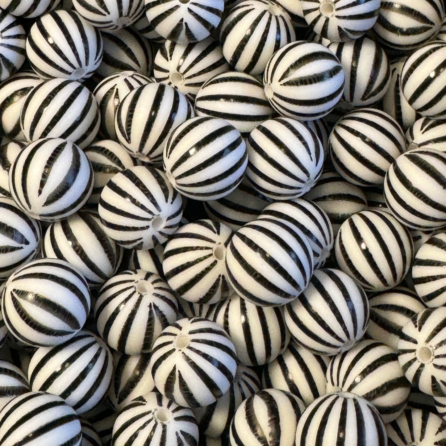 15mm Black and White Stripe Silicone Bead