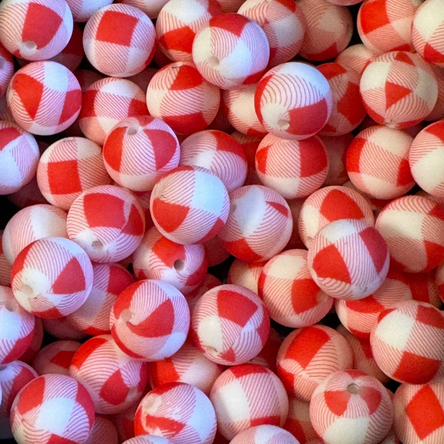 15mm White and Red Plaid Silicone Bead